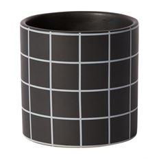 POTTERY GRIDDED 4.25X4" BLACK