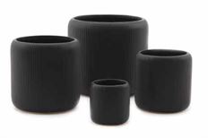 PLANTER RIBBED 7" BLACK MATTE